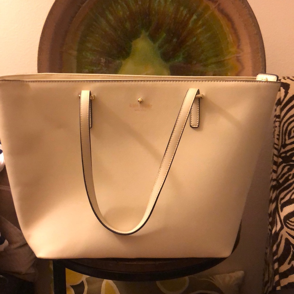 Kate spade cream colored cedar street harmony bag